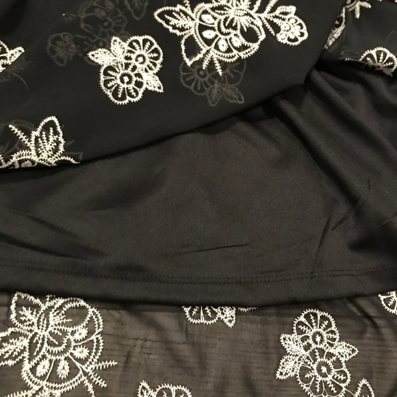 Sequin Hearts V Neck Empire Waist Blouse Size L - Picture 5 of 8